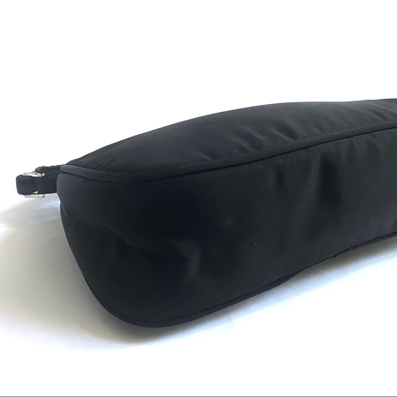 SOLD ✨ Prada Nylon Black Pochette - Picture 5 of 7